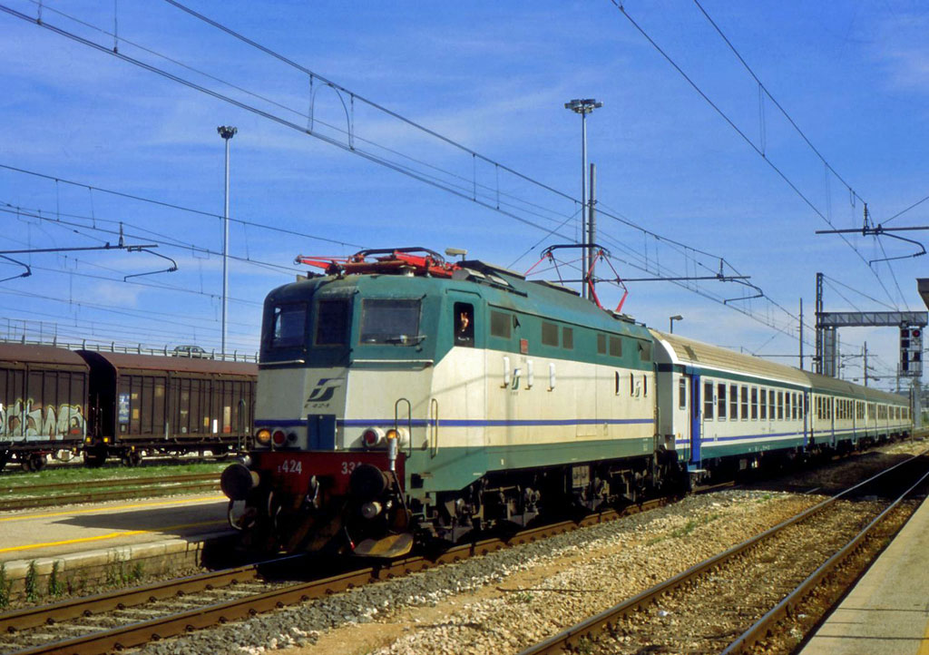 E-Lok FS E 424 331 - Aufnahme: Karl-Heinz Reichert