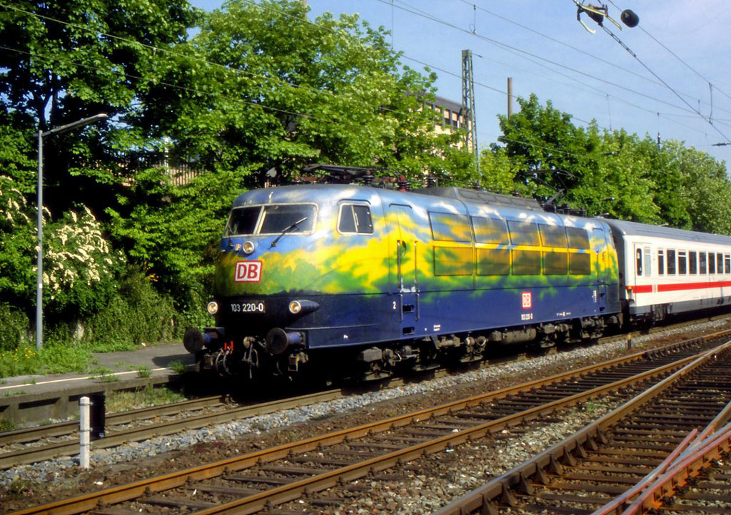 E-Lok - BR 103 220-0 - Aufnahme: Werner Schwan