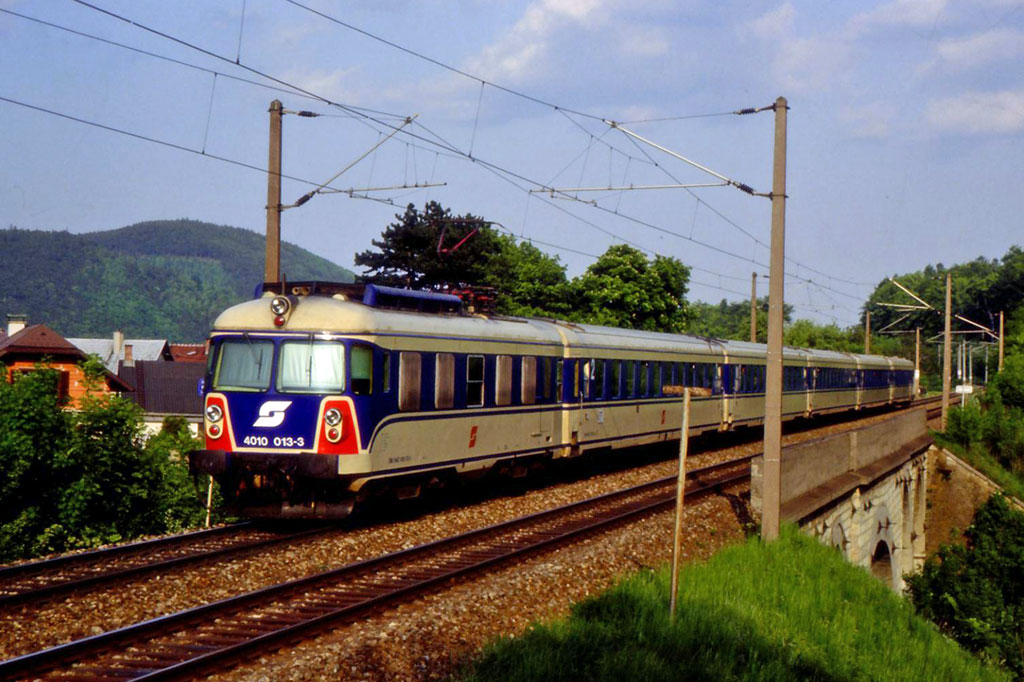 Triebzug 4010 013-3 - Aufnahme: Wolfgang Pischek