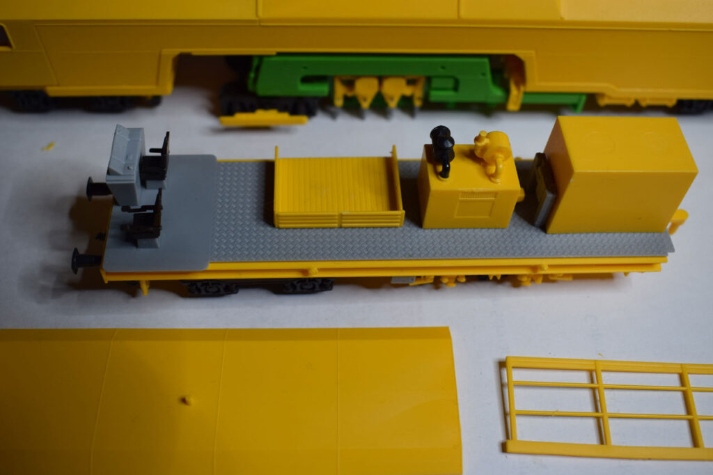Stopfexpress PLASSER & THEURER - Kibri 16090 – Bausatz - Länge über Puffer 396 mm