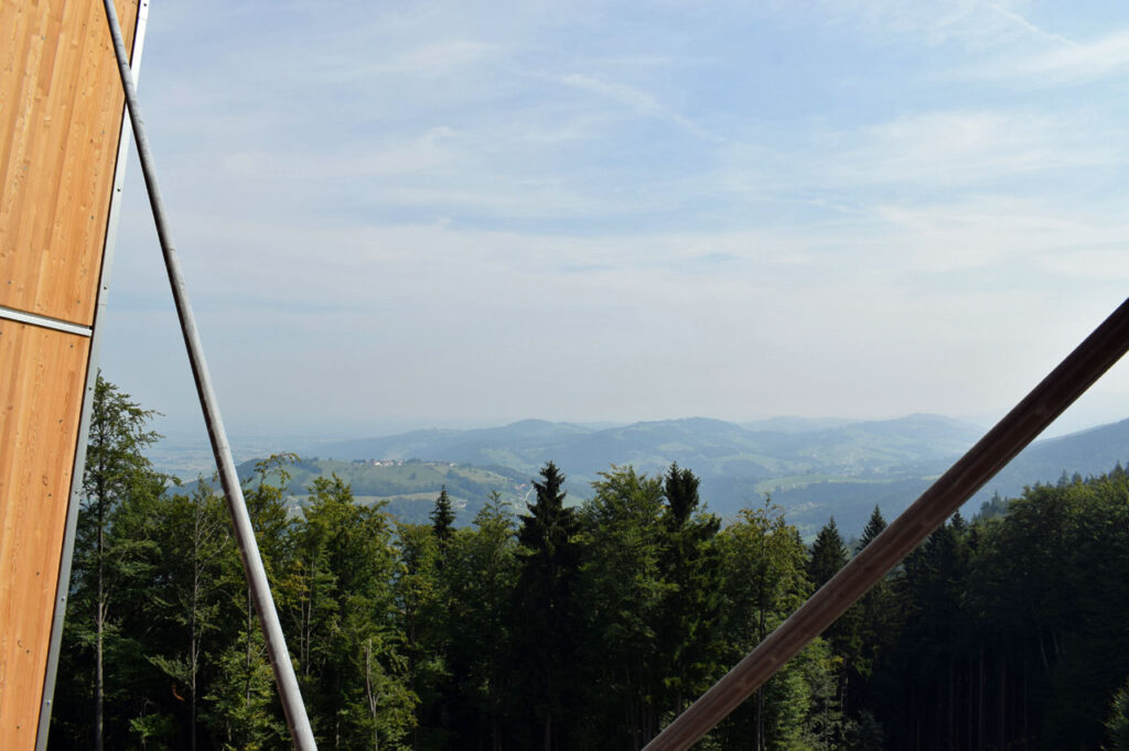 Ausblick auf die umliegenden Berge
