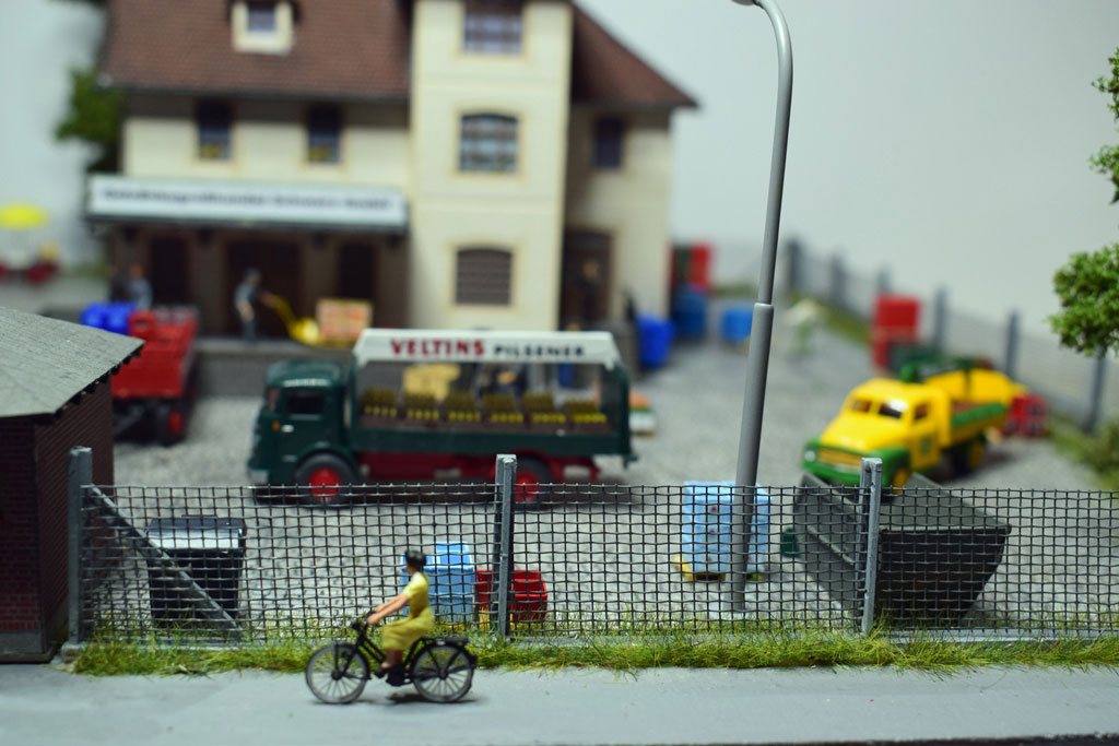 Radfahrer auf dem äußeren Weg